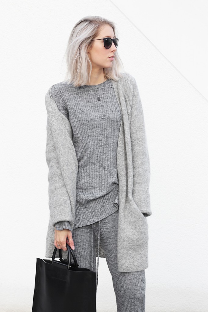 all_grey_knitted_look_31