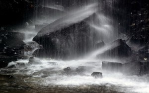 vista-wallpaper-the-storm-and-rain